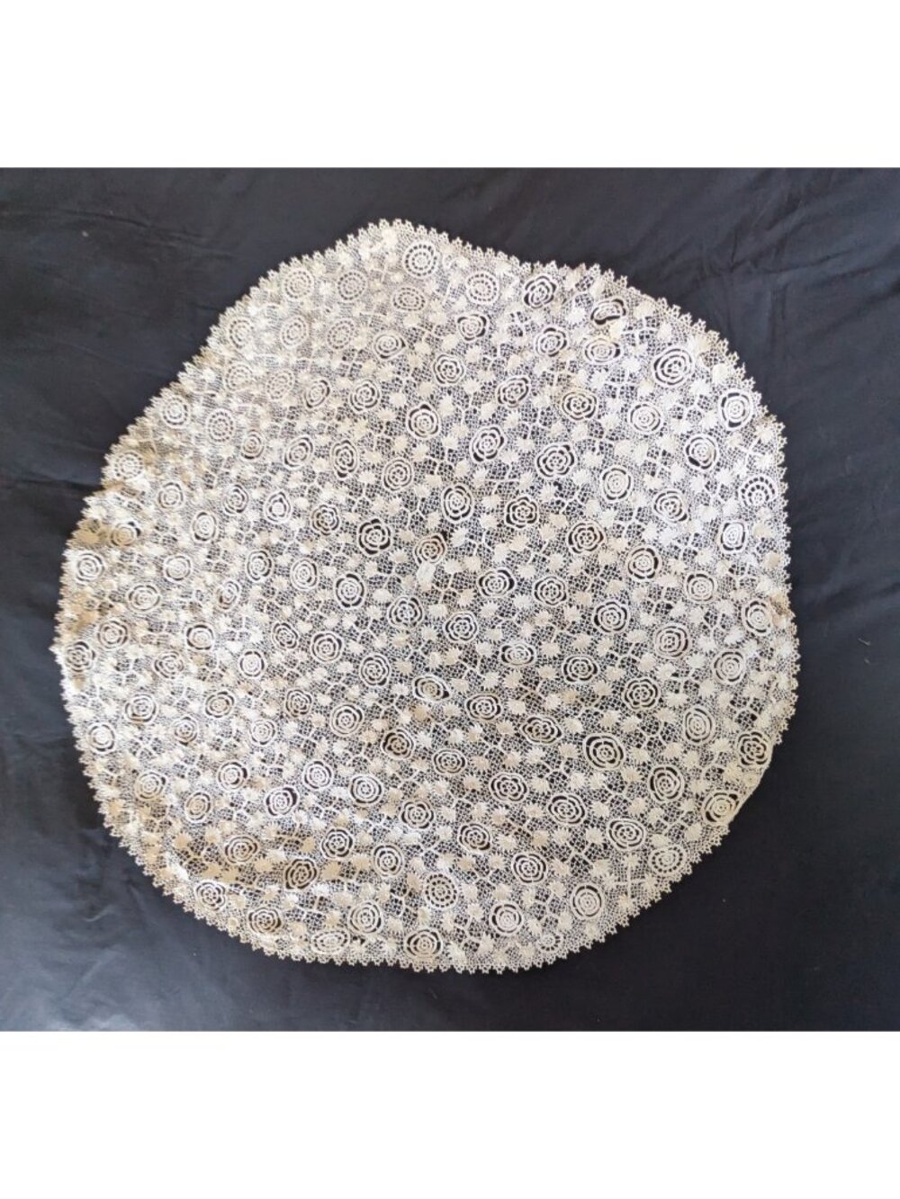 Vintage Lace Round Table Topper Off-White Ivory Floral Scalloped Edge 36"